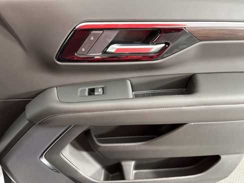 New 2026 Chevrolet Tahoe LS image 11