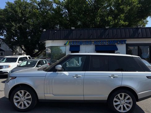 Used 2017 Land Rover Range Rover HSE AWD/4WD image 4