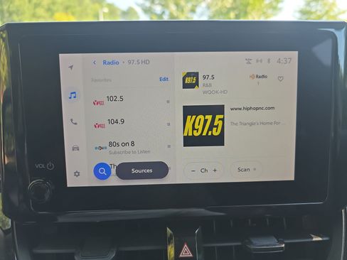Used 2024 Toyota Corolla LE FWD image 22