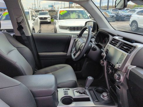Used 2024 Toyota 4Runner SR5 Premium w/ Moonroof Package AWD/4WD image 7