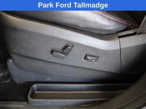 Used 2017 Dodge Grand Caravan GT image 12