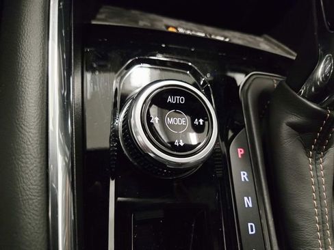 Used 2024 GMC Canyon AT4 w/ AT4 Premium Package image 32