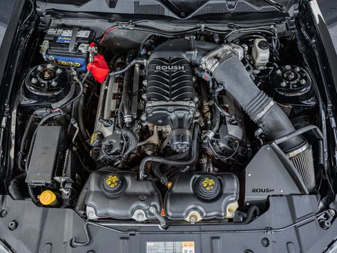 Used 2013 Ford Mustang GT RWD image 22