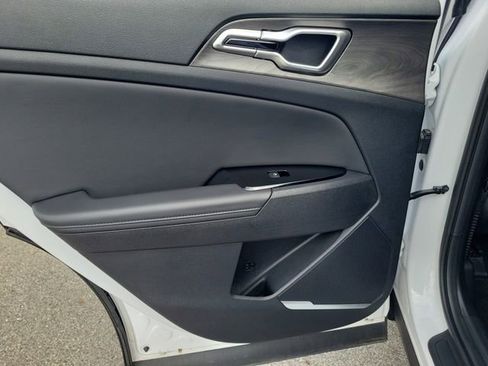 Used 2024 Kia Sportage X-Line w/ X-Line Premium Package image 18