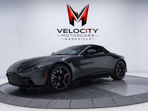 Used 2021 Aston Martin V8 Vantage Roadster RWD image 2