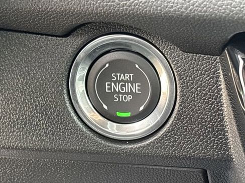 New 2026 Chevrolet Traverse LT w/ Sun and Wheel Package FWD image 20