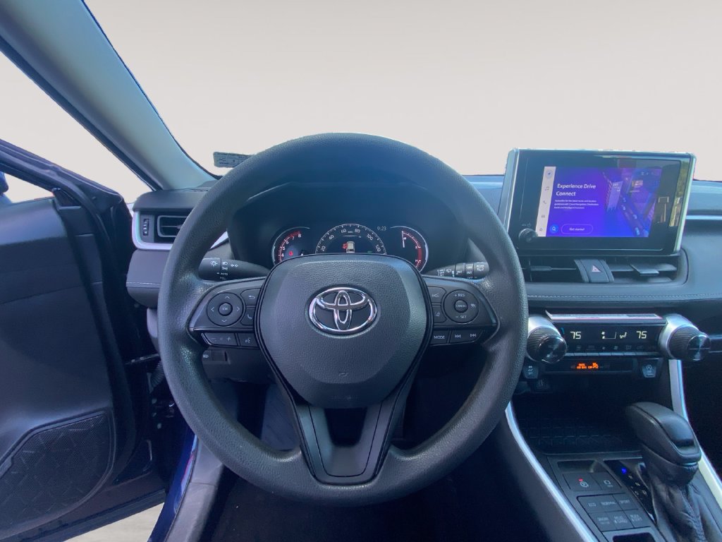 Used 2024 Toyota RAV4 XLE AWD/4WD image 12