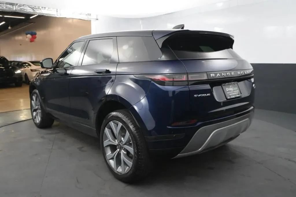 Used 2021 Land Rover Range Rover Evoque SE AWD/4WD image 3