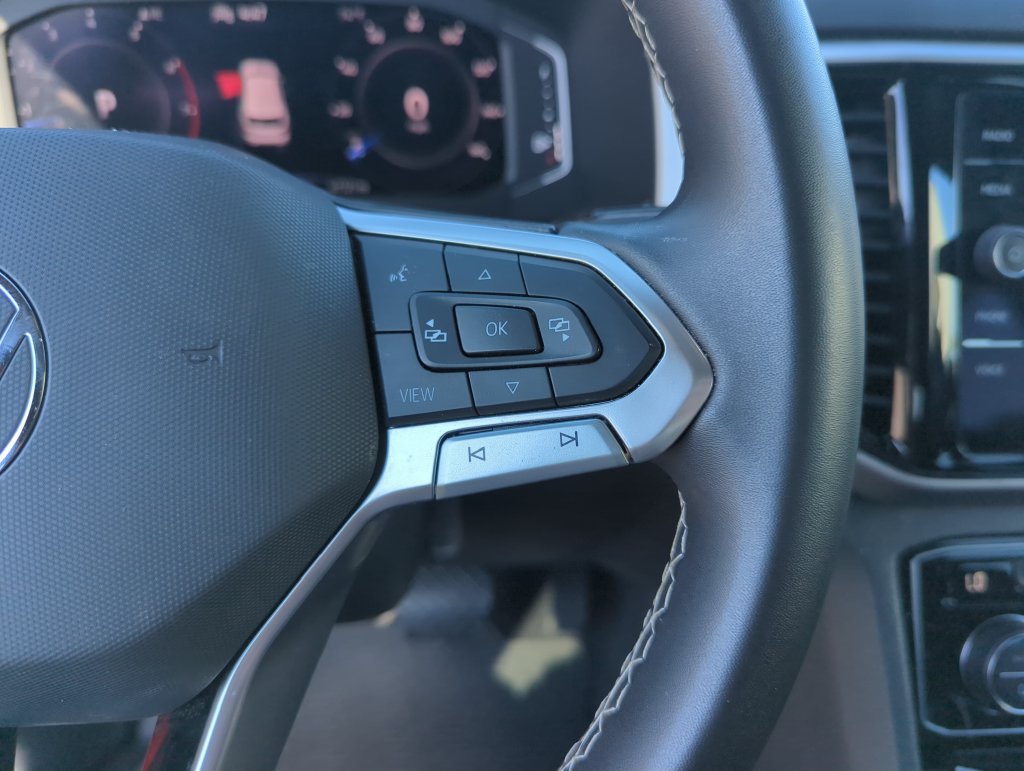 Used 2023 Volkswagen Atlas Cross Sport SE w/ Panoramic Sunroof Package FWD image 23