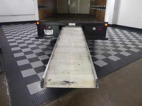 Used 2019 Ford E-350 and Econoline 350 Super Duty RWD image 10