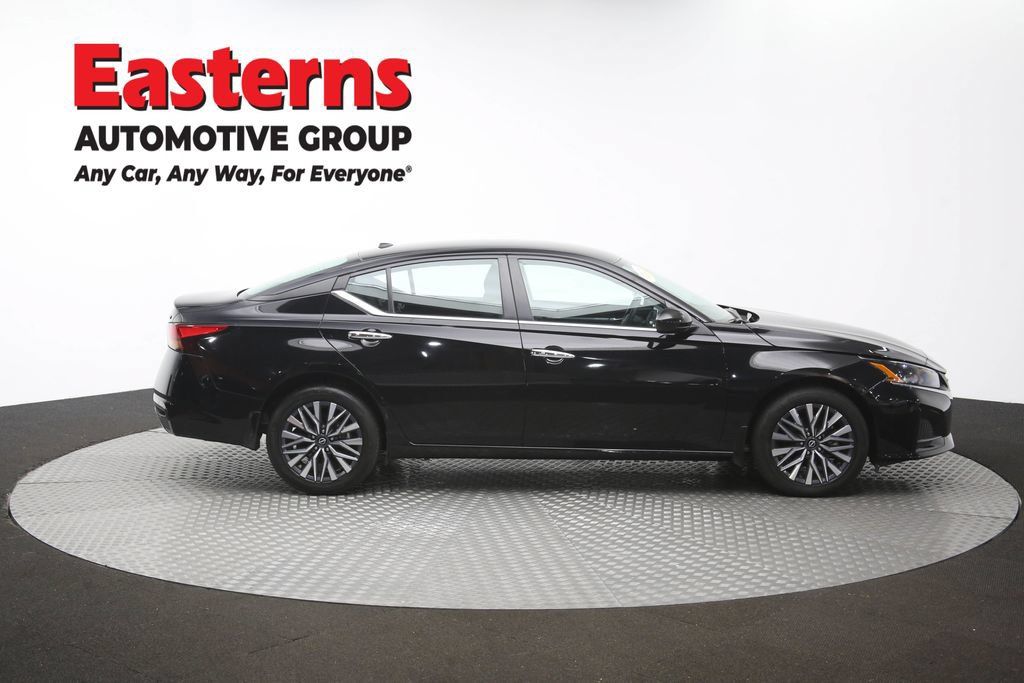 Used 2023 Nissan Altima 2.5 SV AWD/4WD image 45