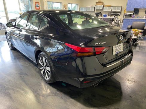 Used 2022 Nissan Altima 2.5 SL FWD image 6