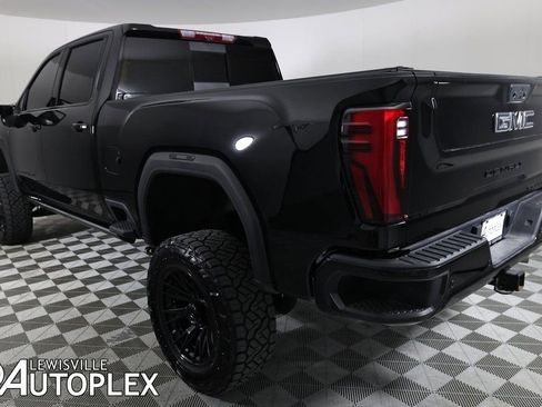 Used 2024 GMC Sierra 2500 Denali Ultimate image 12