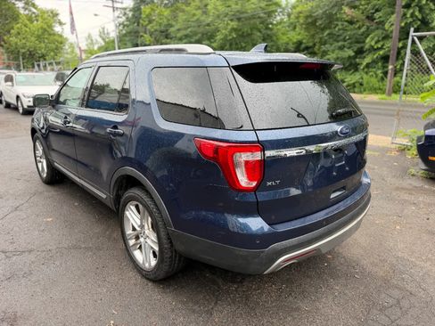 Used 2016 Ford Explorer XLT w/ Equipment Group 202A AWD/4WD image 8
