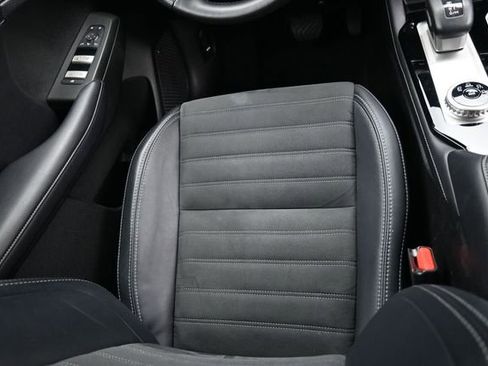 Used 2025 Mitsubishi Outlander SE FWD image 13