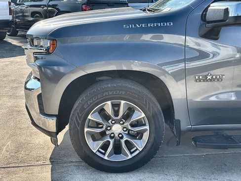 Used 2019 Chevrolet Silverado 1500 LT w/ Texas Edition RWD image 32