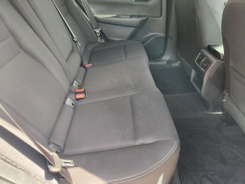 Used 2024 Nissan Rogue S image 29