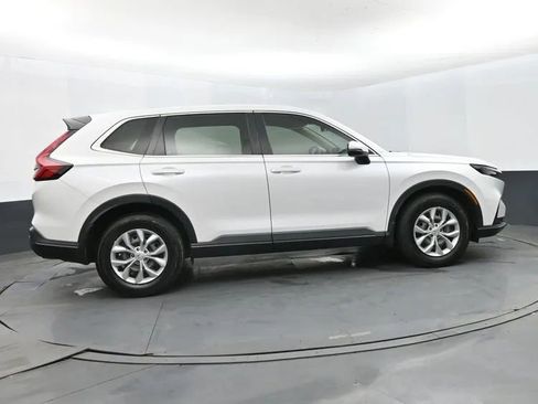 Used 2024 Honda CR-V LX image 4