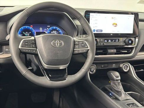 Certified 2026 Toyota Grand Highlander AWD image 37