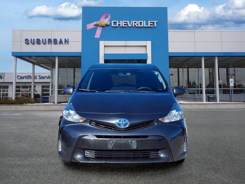 Used 2017 Toyota Prius V Three w/ Carpet Mat Package FWD image 2