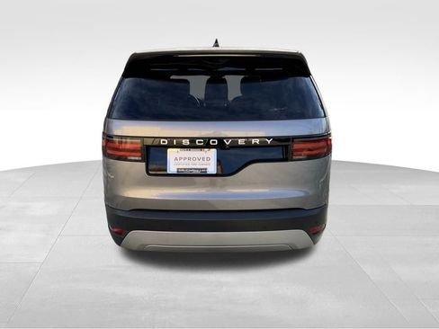 Certified 2025 Land Rover Discovery S image 7
