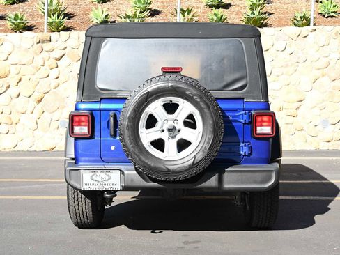 Used 2019 Jeep Wrangler Unlimited Sport S image 4