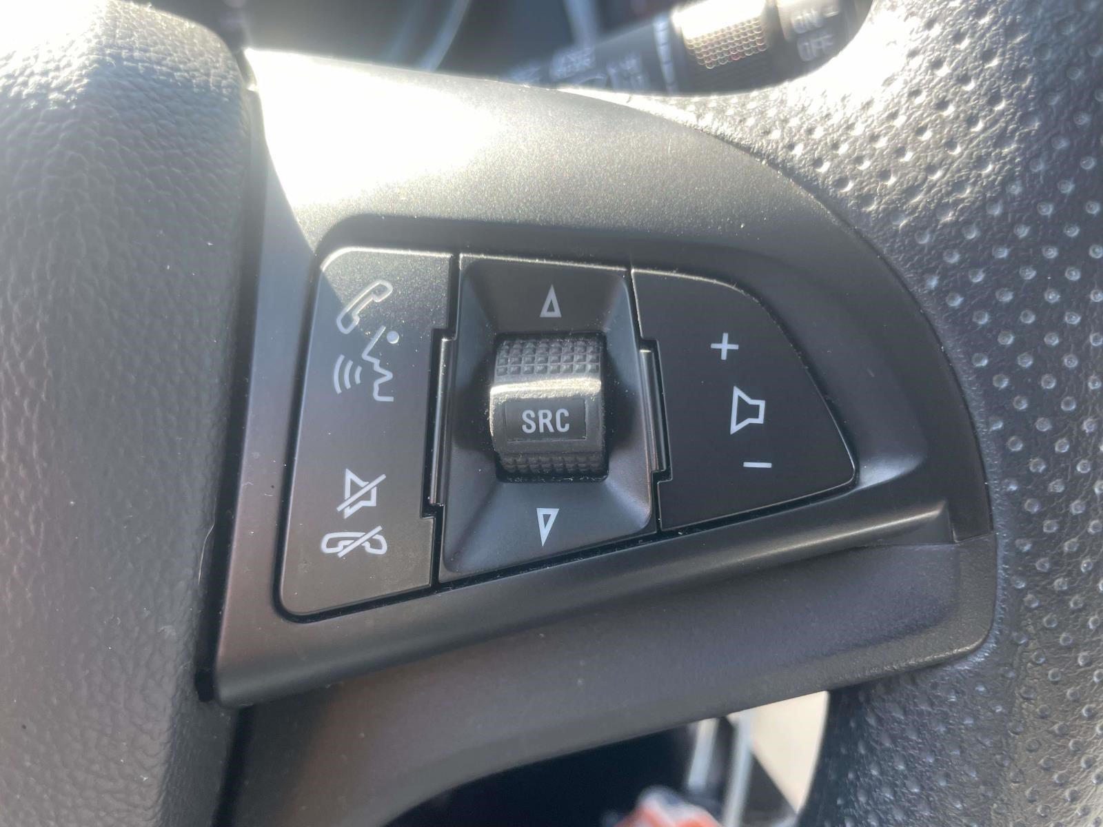 Used 2020 Chevrolet Trax LS w/ Tint and Cruise Package FWD image 20