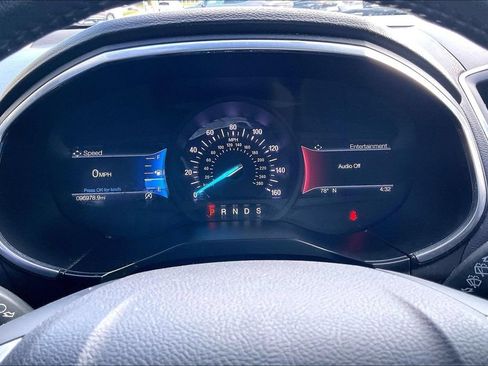 Used 2019 Ford Edge Titanium AWD/4WD image 13