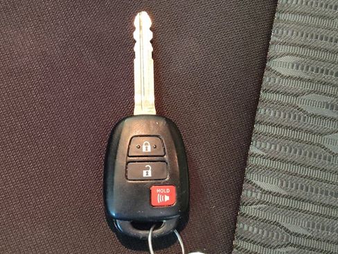 Used 2020 Toyota Tundra SR5 w/ SR5 Upgrade Package image 32