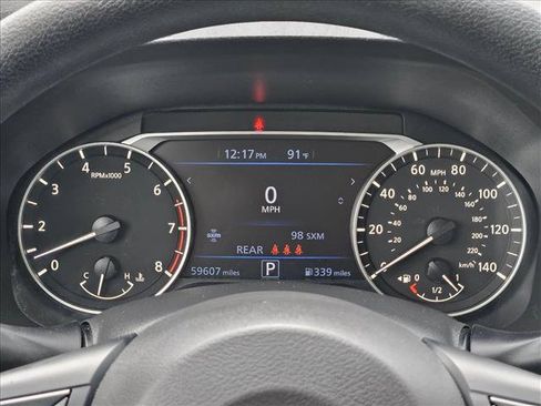 Used 2024 Nissan Altima 2.5 SV FWD image 11