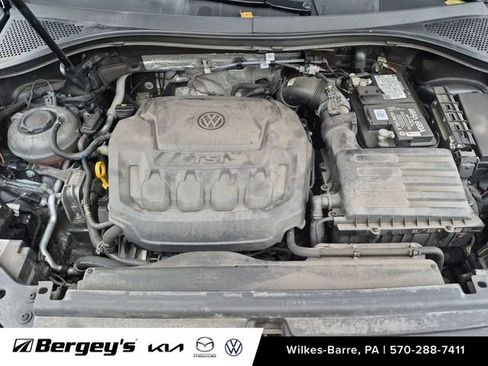 Certified 2022 Volkswagen Tiguan SE R-Line AWD/4WD image 28