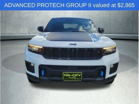 Used 2024 Jeep Grand Cherokee Trailhawk w/ Advanced Protech Group II AWD/4WD image 3