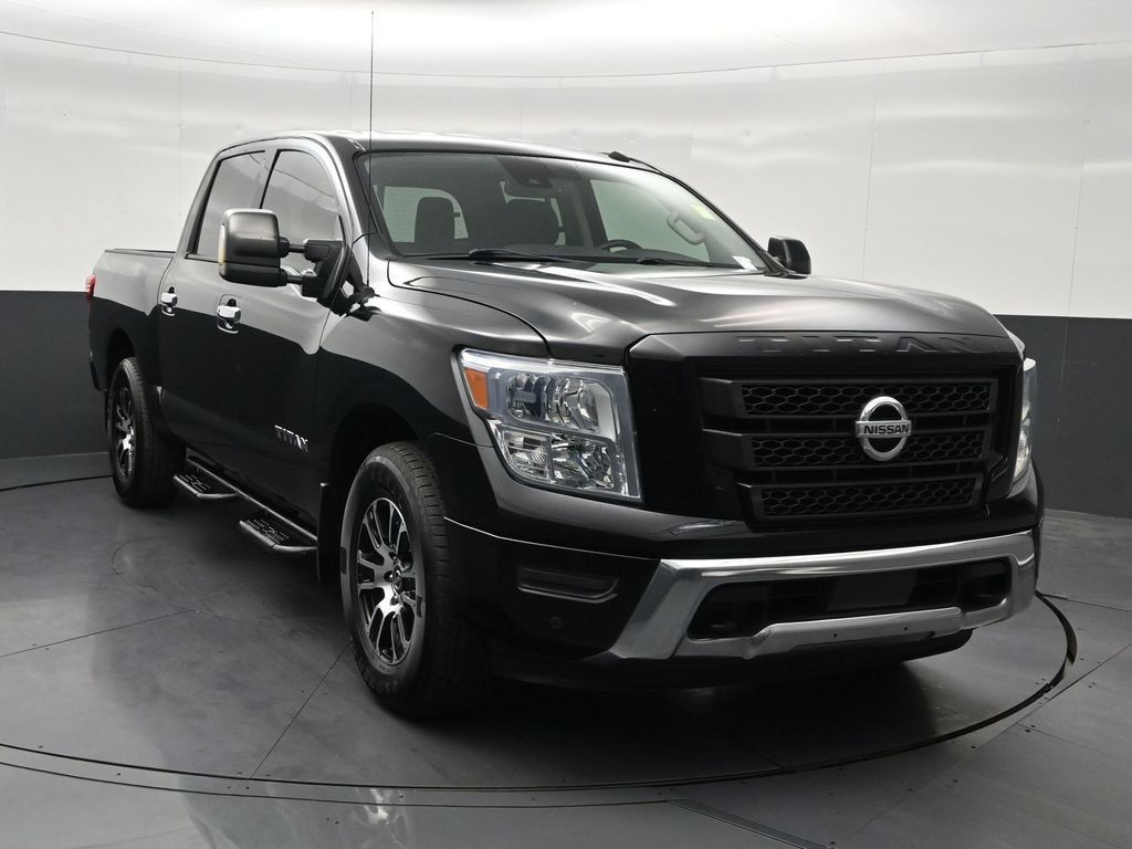 Used 2021 Nissan Titan SV w/ SV Convenience Package AWD/4WD image 8