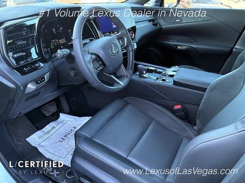 Used 2025 Lexus RX 350 w/ Convenience Package AWD/4WD image 4