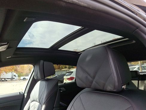 Used 2023 BMW X6 xDrive40i w/ Executive Package image 14