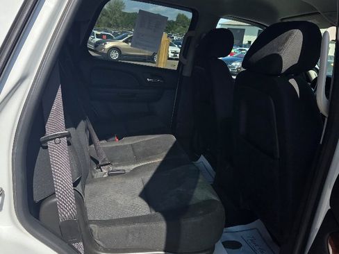 Used 2014 GMC Yukon SLE image 13