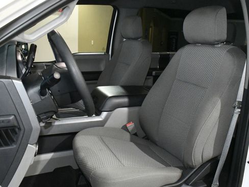 Used 2019 Ford F150 XLT image 7