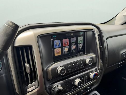 Used 2017 Chevrolet Silverado 1500 High Country AWD/4WD image 24