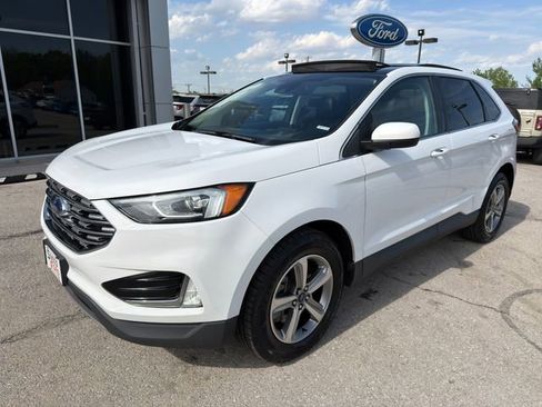 Used 2021 Ford Edge SEL w/ Convenience Package FWD image 3