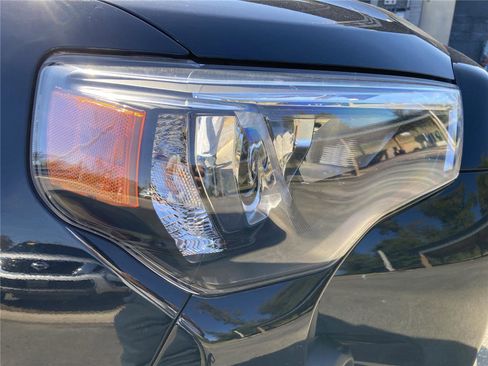 Used 2024 Toyota 4Runner TRD Off-Road Premium image 10