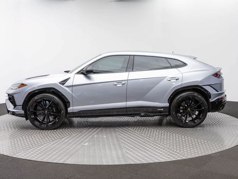 Used 2024 Lamborghini Urus S AWD/4WD image 3