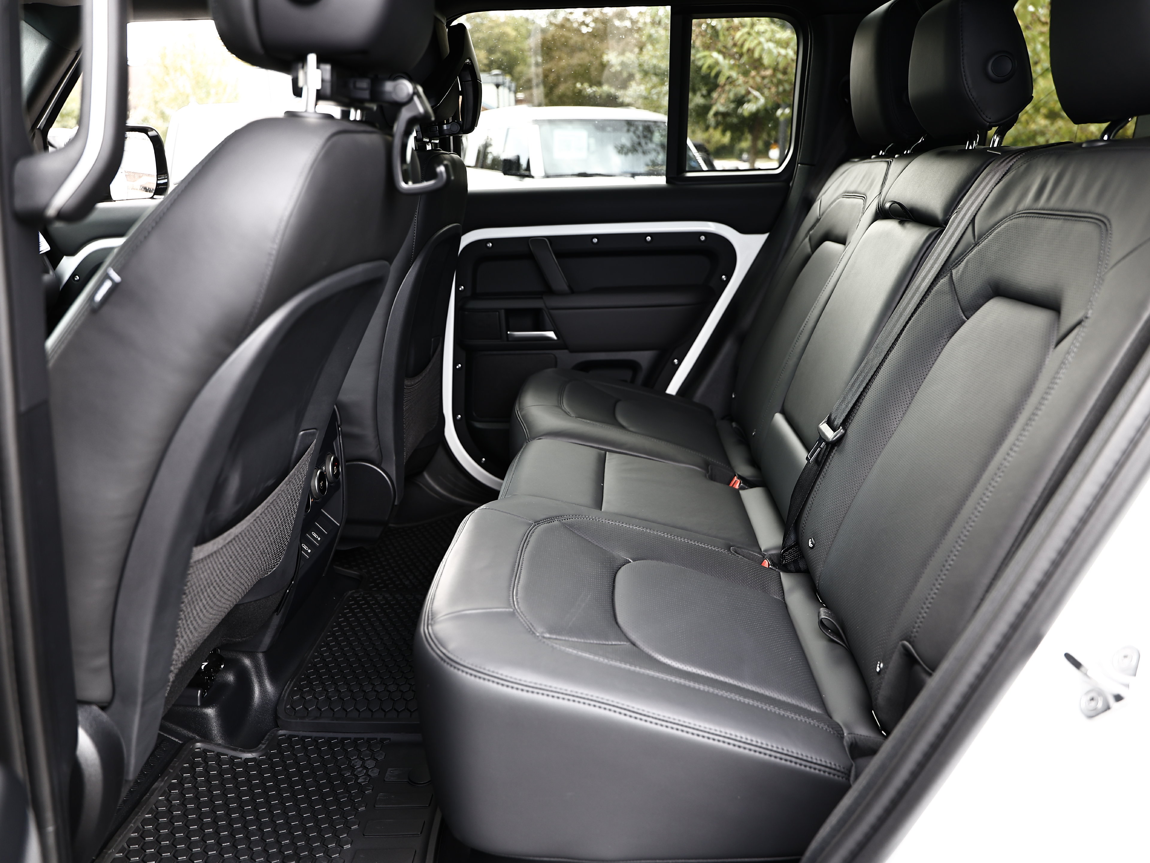 New 2026 Land Rover Defender 110 S AWD/4WD image 29