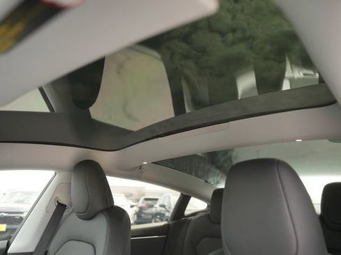 Used 2024 Tesla Model 3 Standard Range image 11