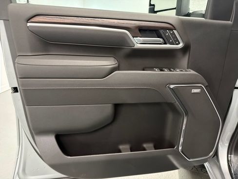 New 2026 GMC Sierra 2500 SLT AWD/4WD image 12