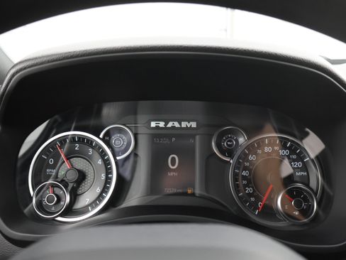 Used 2022 RAM 2500 Tradesman AWD/4WD image 10