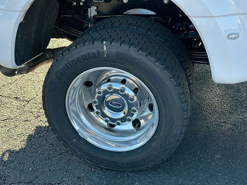 New 2026 Ford F450 XLT w/ 360-Degree Camera Package image 13