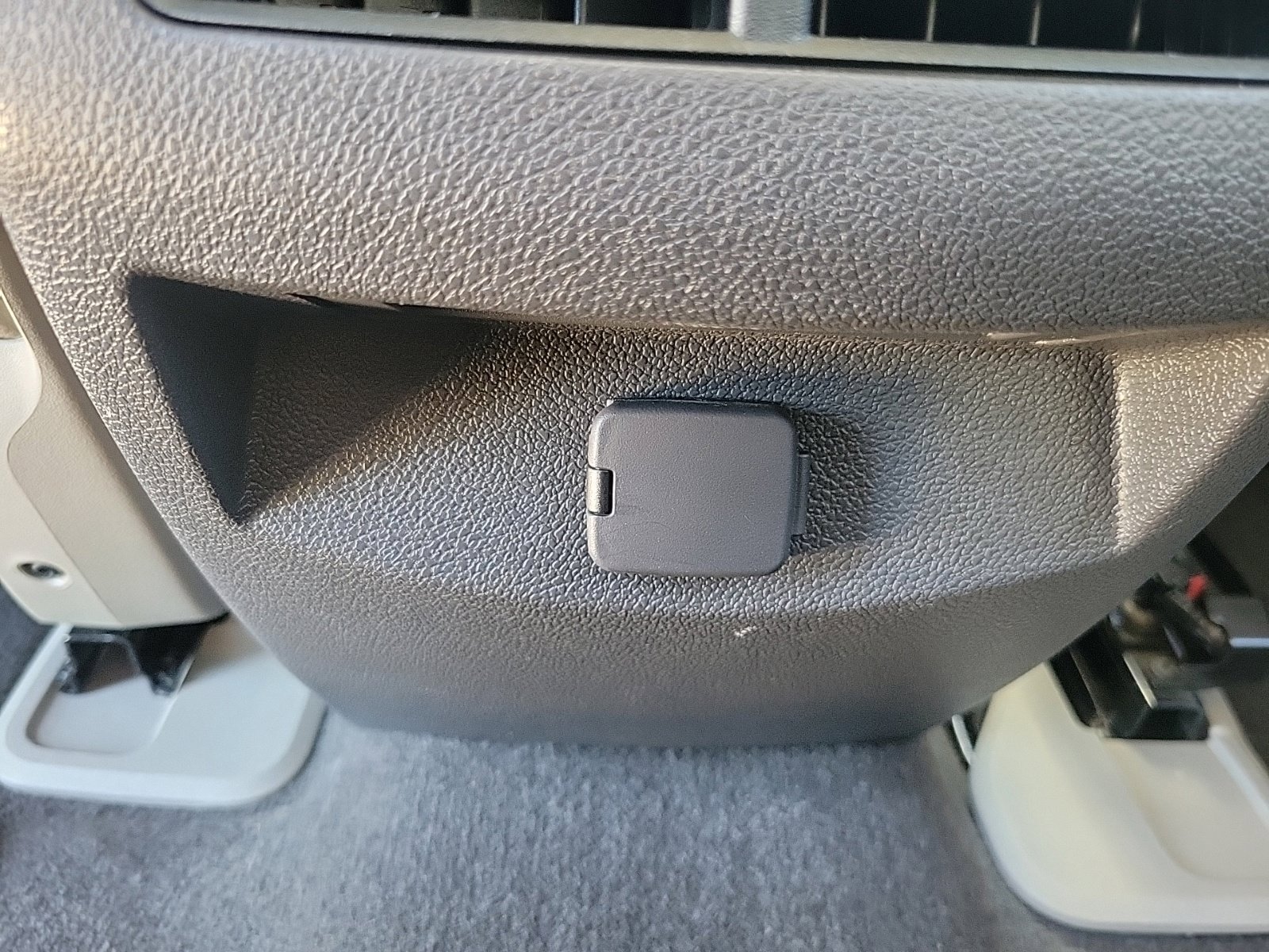 Used 2013 Ford Edge Limited FWD image 16