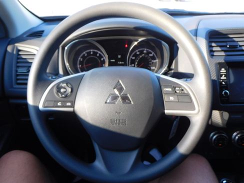 New 2025 Mitsubishi Outlander Sport ES image 13