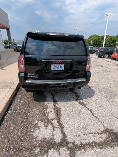 Used 2019 GMC Yukon Denali w/ Denali Ultimate Package AWD/4WD image 4