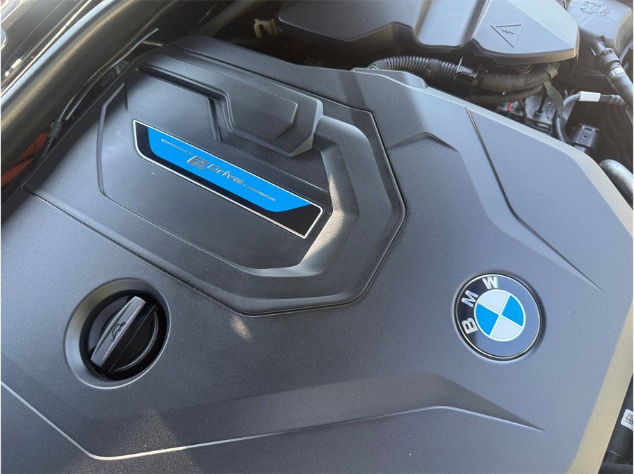 Used 2024 BMW 330e xDrive AWD/4WD image 52